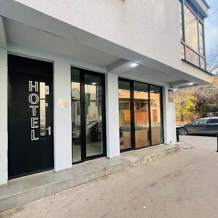 Art Family Hotel Tbilisi Ngoại thất bức ảnh