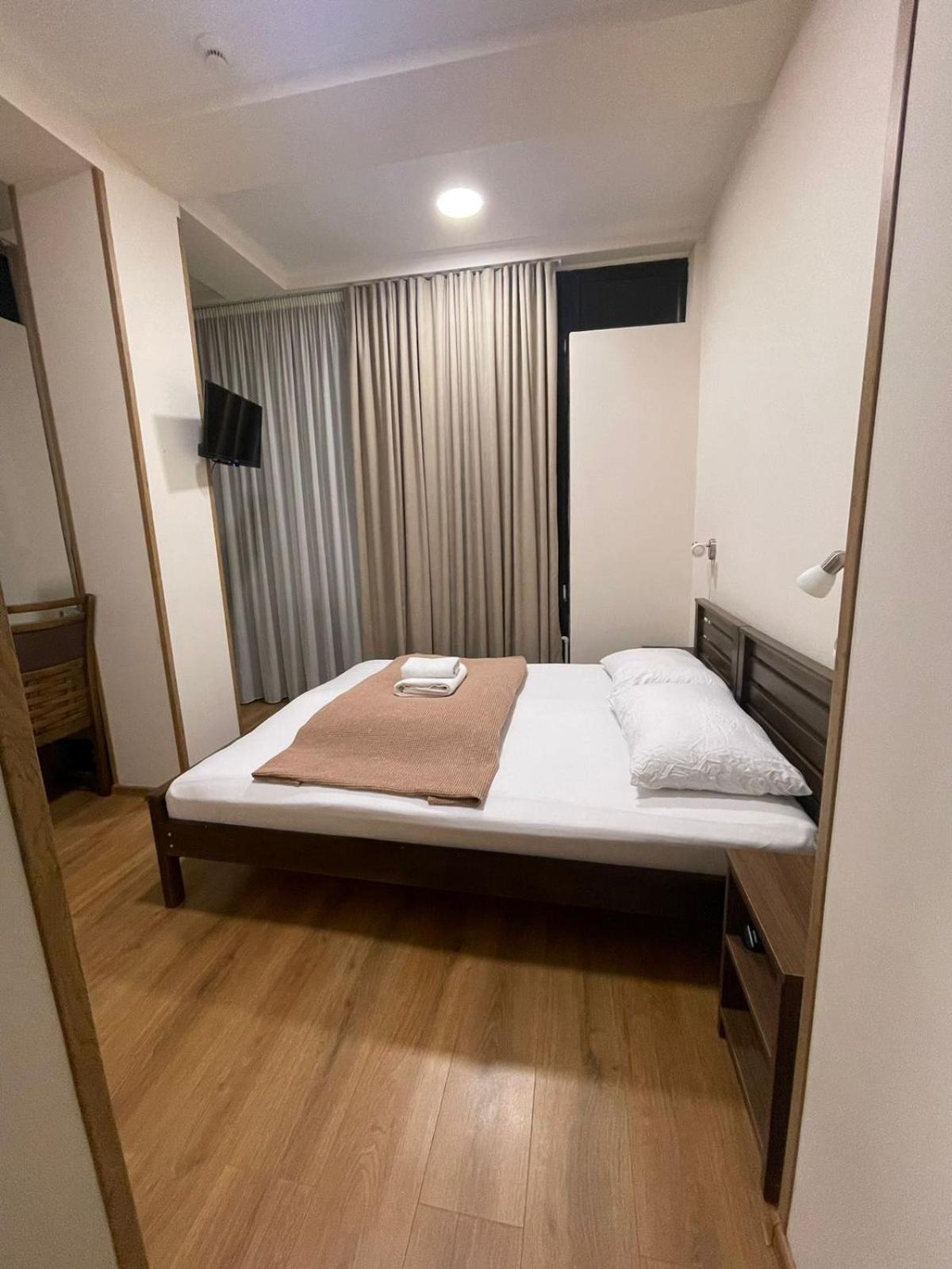 Art Family Hotel Tbilisi Ngoại thất bức ảnh