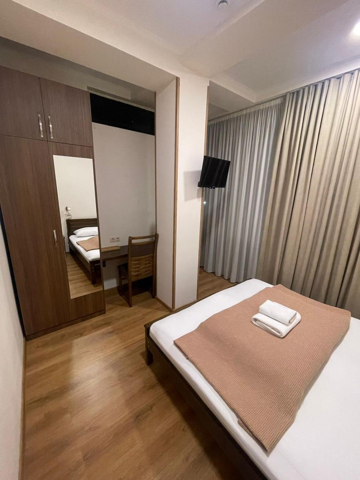 Art Family Hotel Tbilisi Ngoại thất bức ảnh